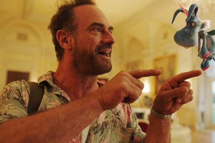 Chris Meloni INterview Happy Season 2.JPG